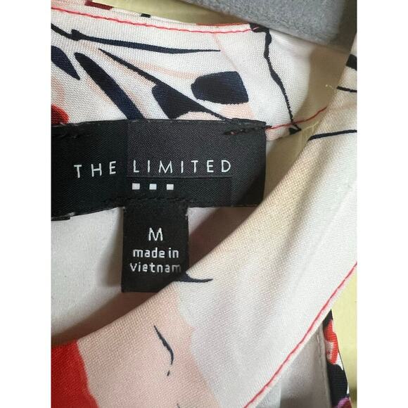 Limited Red and White Floral Sleeveless Top Size Medium - Picture 2 of 7